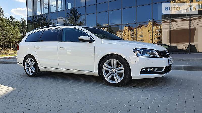 Універсал Volkswagen Passat 2013 в Львові