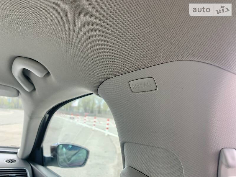 Седан Volkswagen Passat 2014 в Горішніх Плавнях