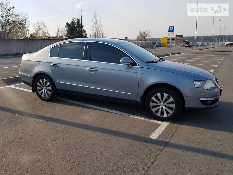 Седан Volkswagen Passat 2010 в Києві