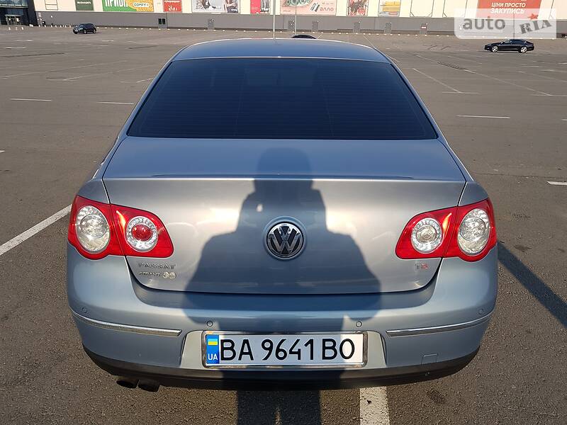 Седан Volkswagen Passat 2010 в Києві