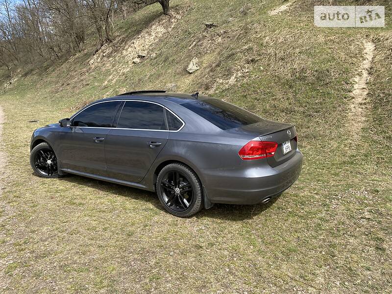Седан Volkswagen Passat 2014 в Житомирі