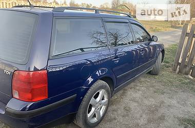 Універсал Volkswagen Passat 2000 в 