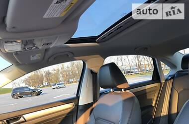 Седан Volkswagen Passat 2014 в 