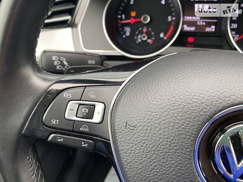 Універсал Volkswagen Passat 2016 в Києві