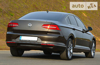 Седан Volkswagen Passat 2018 в 