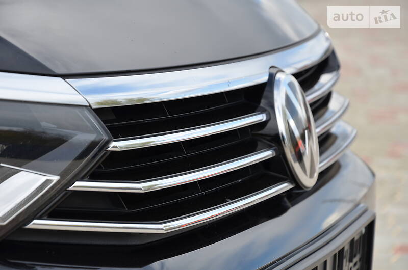 Універсал Volkswagen Passat 2015 в Луцьку