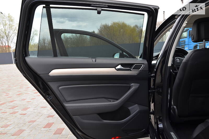 Універсал Volkswagen Passat 2015 в Луцьку