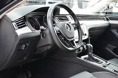 Універсал Volkswagen Passat 2015 в 