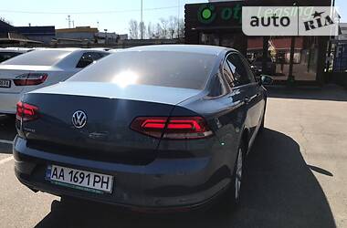 Седан Volkswagen Passat 2016 в 