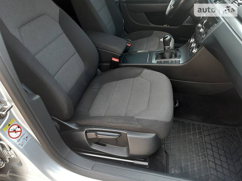Універсал Volkswagen Passat 2014 в Кропивницькому