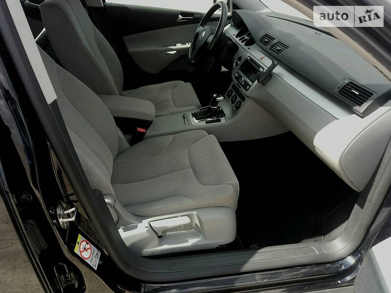Універсал Volkswagen Passat 2007 в Житомирі