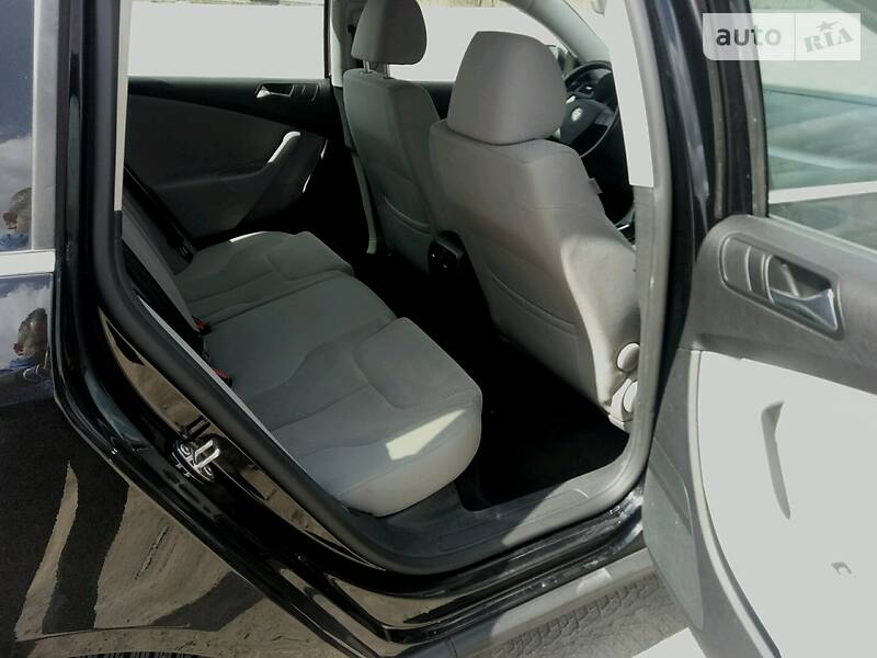 Універсал Volkswagen Passat 2007 в Житомирі