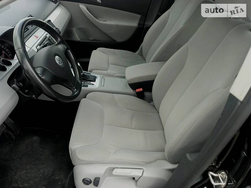 Універсал Volkswagen Passat 2007 в Житомирі