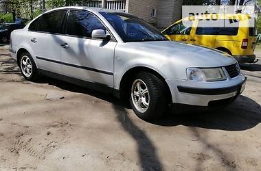 Седан Volkswagen Passat 1999 в 