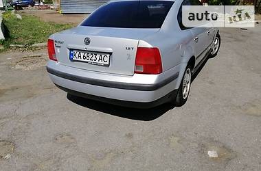Седан Volkswagen Passat 1999 в 