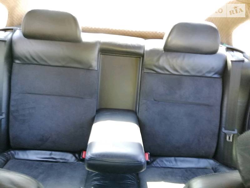 Седан Volkswagen Passat 1999 в Киеве