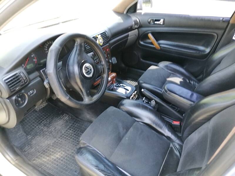 Седан Volkswagen Passat 1999 в Киеве
