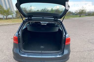 Універсал Volkswagen Passat 2012 в 
