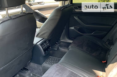 Універсал Volkswagen Passat 2014 в 