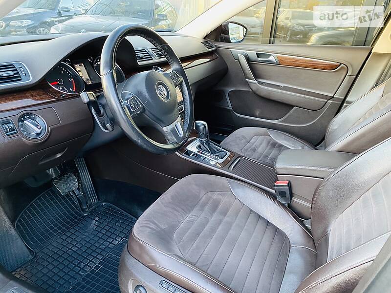 Седан Volkswagen Passat 2012 в Харкові фото 13 Седан Volkswagen Passat 2012 в Харкові