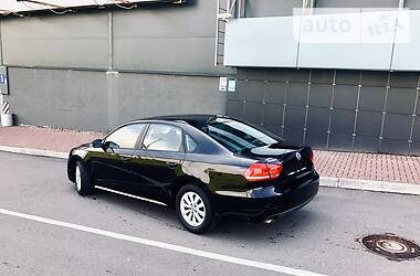 Седан Volkswagen Passat 2013 в 