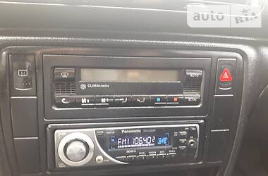 Седан Volkswagen Passat 2000 в 