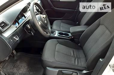 Універсал Volkswagen Passat 2011 в 