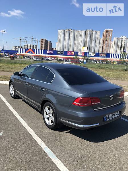 Седан Volkswagen Passat 2011 в Києві