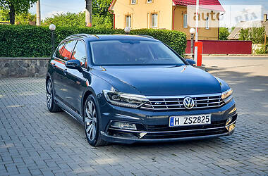 Універсал Volkswagen Passat 2015 в Чернівцях