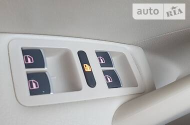 Седан Volkswagen Passat 2012 в 
