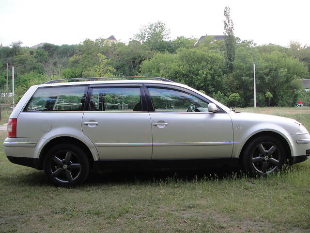 Універсал Volkswagen Passat 2001 в Черкасах