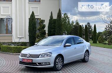 Седан Volkswagen Passat 2014 в Луцке