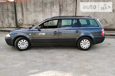 Универсал Volkswagen Passat 2002 в Сарнах