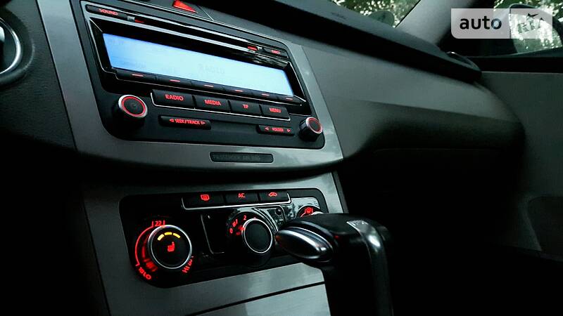 Універсал Volkswagen Passat 2010 в Львові