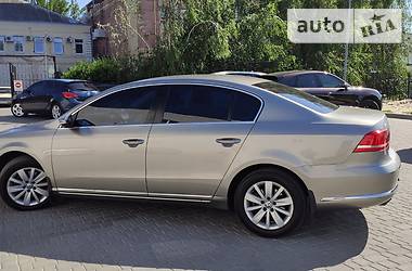 Седан Volkswagen Passat 2012 в 