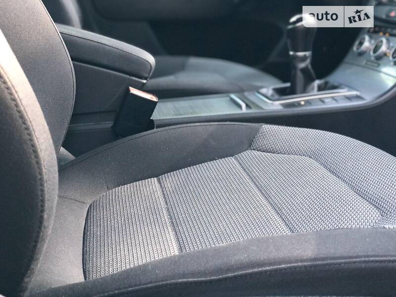Універсал Volkswagen Passat 2014 в Києві фото 17 Універсал Volkswagen Passat 2014 в Києві