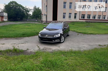 Універсал Volkswagen Passat 2012 в 
