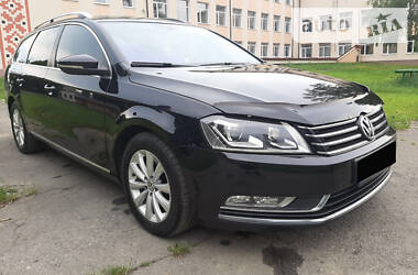 Універсал Volkswagen Passat 2012 в 