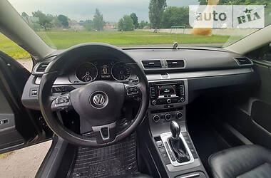 Універсал Volkswagen Passat 2012 в 