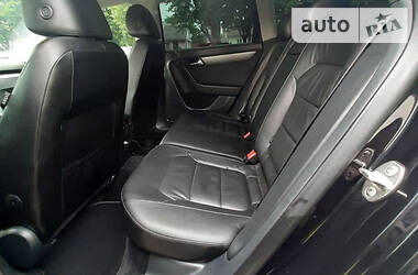 Універсал Volkswagen Passat 2012 в 