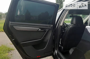 Універсал Volkswagen Passat 2012 в 