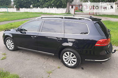 Універсал Volkswagen Passat 2012 в 