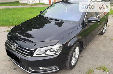 Універсал Volkswagen Passat 2012 в 