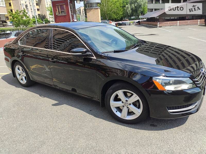 Седан Volkswagen Passat 2013 в Києві