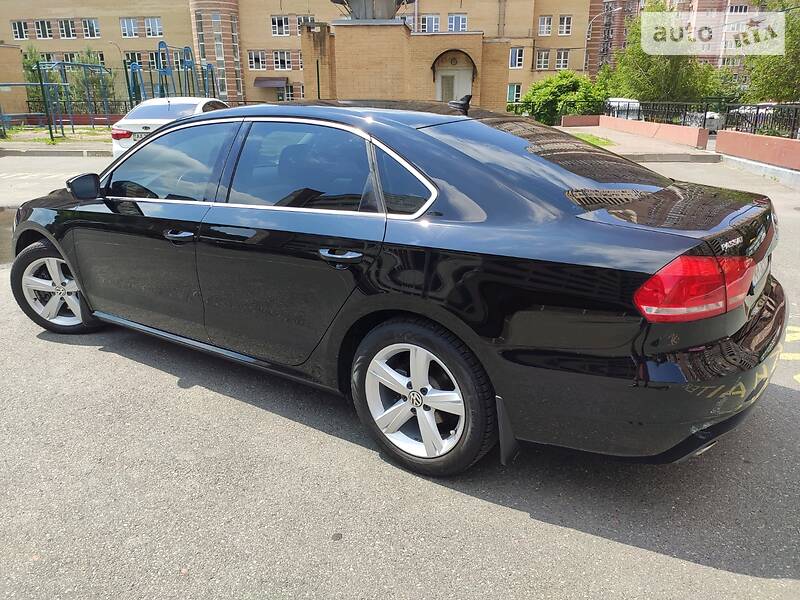 Седан Volkswagen Passat 2013 в Києві