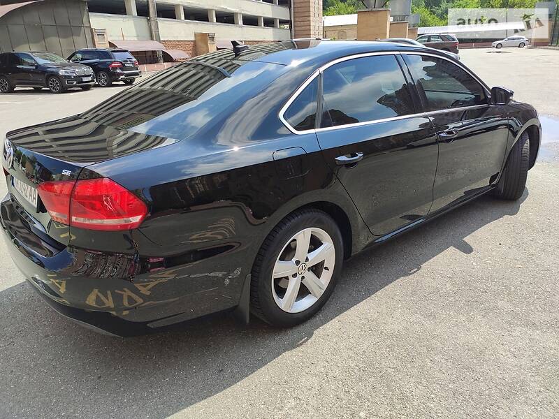 Седан Volkswagen Passat 2013 в Києві