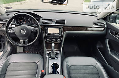 Седан Volkswagen Passat 2015 в 
