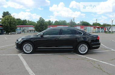 Седан Volkswagen Passat 2016 в 