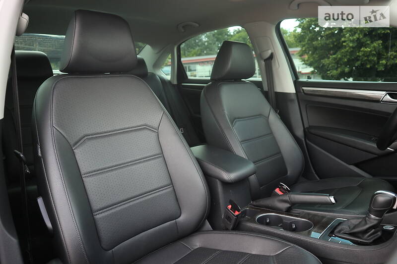 Седан Volkswagen Passat 2016 в Харькове