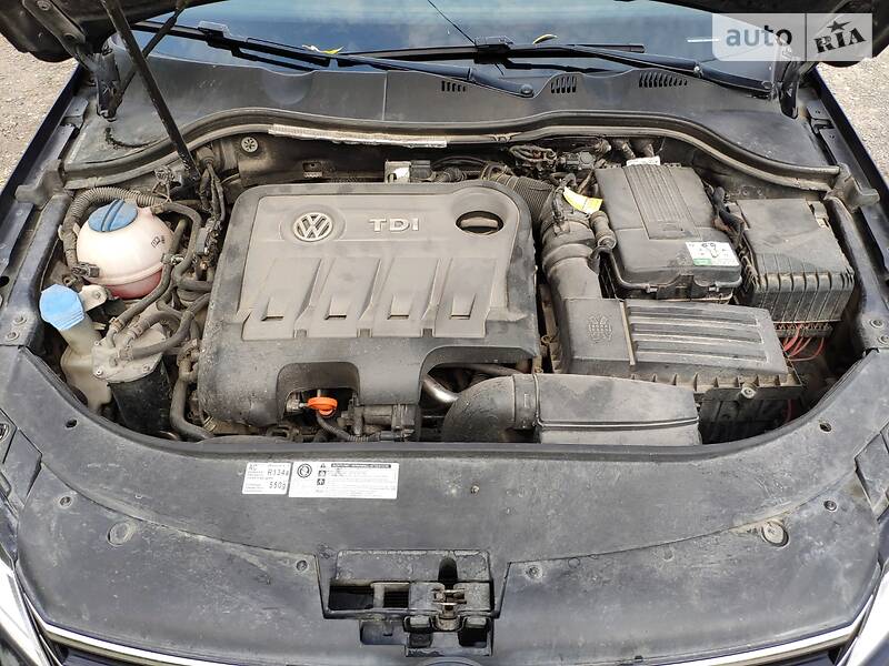 Універсал Volkswagen Passat 2012 в Тернополі